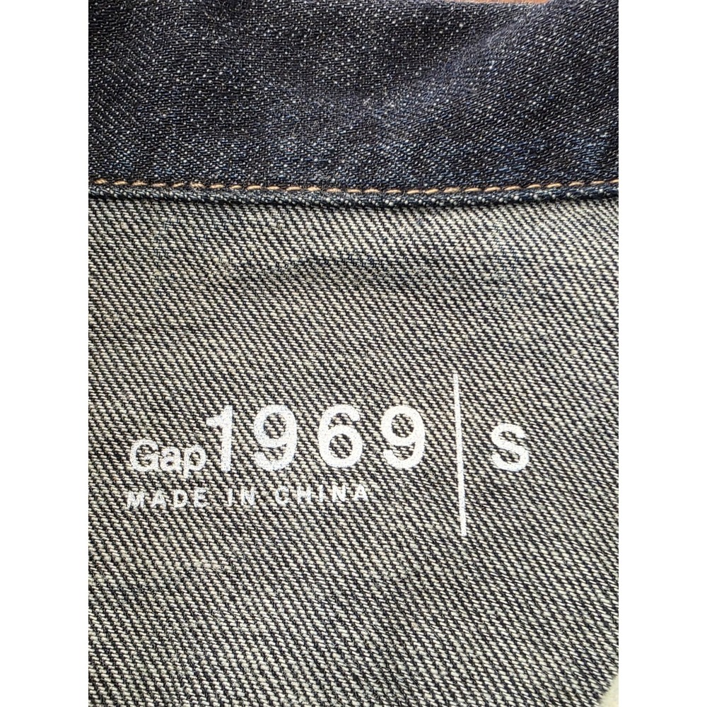 Gap 1969 Women's Blue Denim Jacket, Classic Fit, Button-Up, Size‎ small.  Sku 98 - Picture 10 of 10